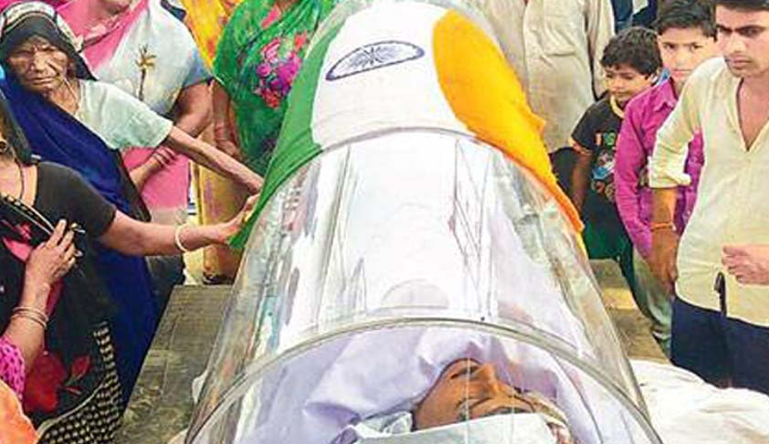 Casket Of Dadri Lynching Accused Draped With Indian Flag; Violation Of Flag Code Casket Of Dadri Lynching Accused Draped With Indian Flag; Violation Of Flag Code