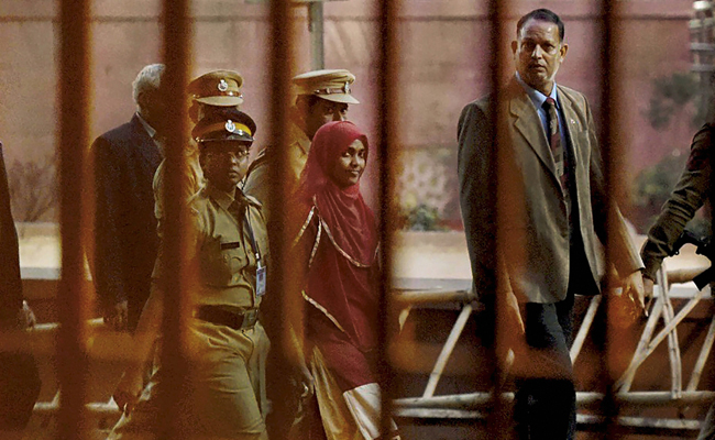 Breaking: Hadiya Case- SC To Pronounce The Operative Part Of The Order At 2pm Today Breaking: Hadiya Case- SC To Pronounce The Operative Part Of The Order At 2pm Today