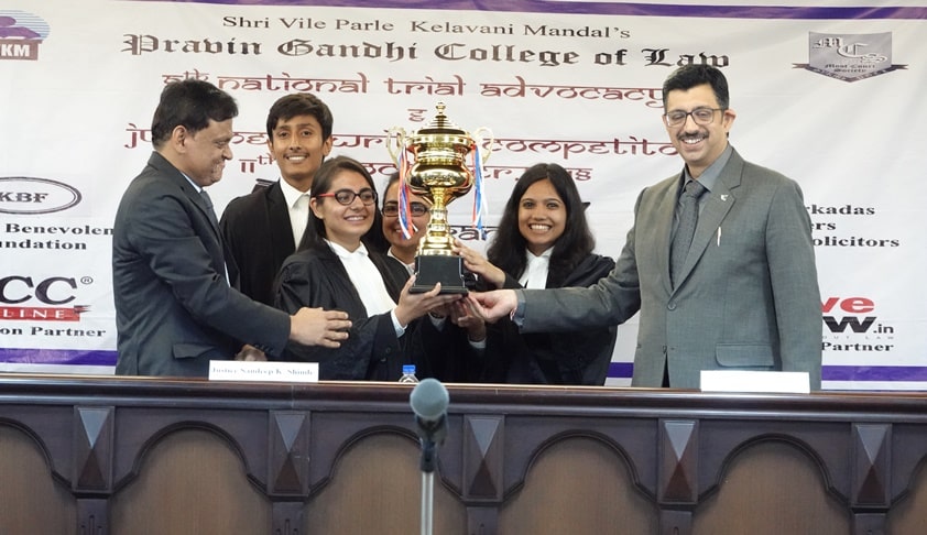 SVKM’s Nyayavalokan18 Ends; UILS Punjab Bags Winners’ Trophy SVKM’s Nyayavalokan18 Ends; UILS Punjab Bags Winners’ Trophy
