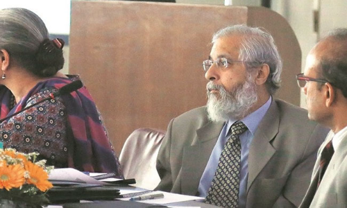 Justice Madan Lokur Attends Pakistan CJs Swearing-In, Shares Bench With Him Justice Madan Lokur Attends Pakistan CJs Swearing-In, Shares Bench With Him