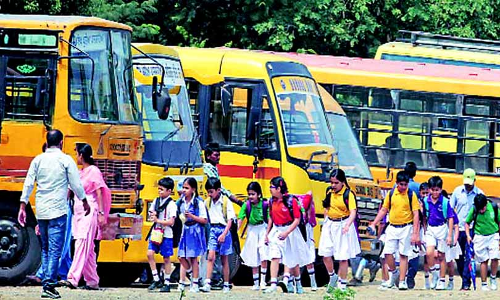 Presence of Both The Parents At The Time of Admission Not Mandatory: Delhi HC Presence of Both The Parents At The Time of Admission Not Mandatory: Delhi HC