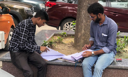 What Financial Help State Government Can Give To Advocate Clerks? Asks Karnataka HC What Financial Help State Government Can Give To Advocate Clerks? Asks Karnataka HC