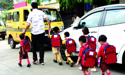 High Court Issues Notice To Karnataka Govt On Plea To Limit Weight Of School Bags High Court Issues Notice To Karnataka Govt On Plea To Limit Weight Of School Bags
