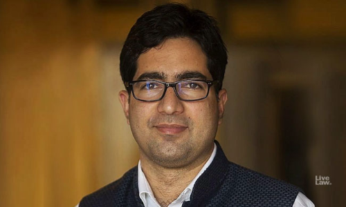 Delhi HC Adjourns Hearing Of Plea Against Shah Faesals Detention Till Sep 3 Delhi HC Adjourns Hearing Of Plea Against Shah Faesals Detention Till Sep 3