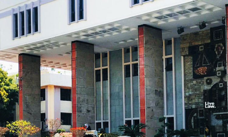 Nehru Place Should Not Become A Slum: Delhi High Court Seeks SDMCs Suggestions On Management Of Squatters