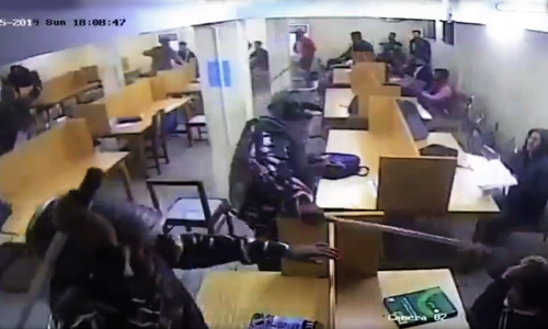 Jamia Library Violence: Delhi HC Issues Notice On Plea Seeking Compensation For Injured Student Jamia Library Violence: Delhi HC Issues Notice On Plea Seeking Compensation For Injured Student
