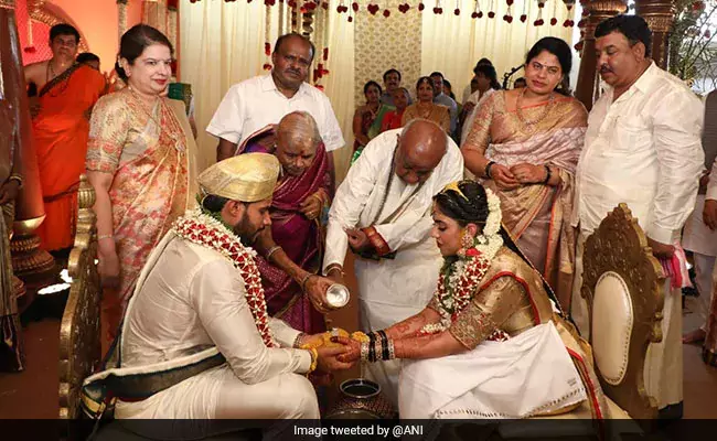 How Many Vehicle Passes Were Given For Nikhil Kumaraswamys Wedding?, Karnataka HC Asks State How Many Vehicle Passes Were Given For Nikhil Kumaraswamys Wedding?, Karnataka HC Asks State