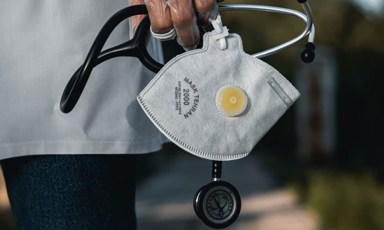 MP High Court Questions Deputation Of Veterinary Doctor As Health Officer Without MBBS Degree, Says It Speaks Volumes About Manner Of Postings MP High Court Questions Deputation Of Veterinary Doctor As Health Officer Without MBBS Degree, Says It Speaks Volumes About Manner Of Postings