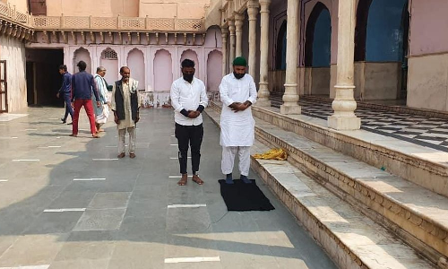 Man Accused Of Offering Namaz At Mathura Temple Granted Pre-Arrest Bail By Allahabad High Court Man Accused Of Offering Namaz At Mathura Temple Granted Pre-Arrest Bail By Allahabad High Court