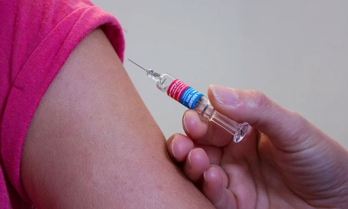 No Adverse Effects Of Home Vaccination On Bedridden: Bombay High Court Lauds BMC No Adverse Effects Of Home Vaccination On Bedridden: Bombay High Court Lauds BMC