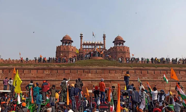 Red Fort Violence: Delhi Court Grants Anticipatory Bail To Man Accused Of Inciting Violence, Causing Vandalism In Two Cases Red Fort Violence: Delhi Court Grants Anticipatory Bail To Man Accused Of Inciting Violence, Causing Vandalism In Two Cases