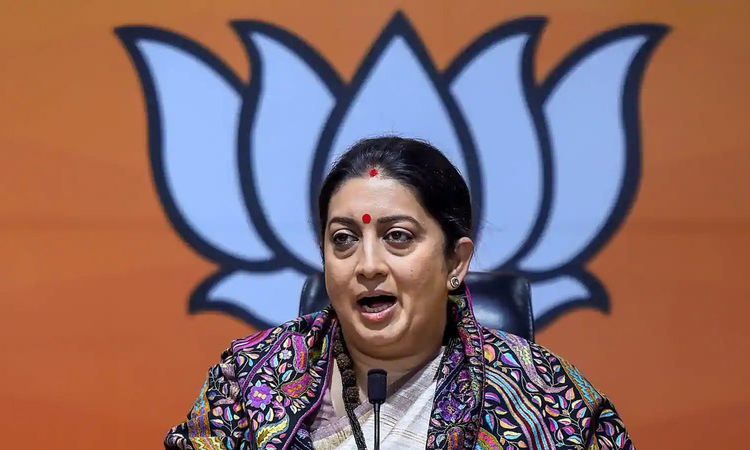 Plea Seeking FIR Against Union Minister Smriti Irani For Alleged NCW Appointment Scam Dismissed By Allahabad HC Plea Seeking FIR Against Union Minister Smriti Irani For Alleged NCW Appointment Scam Dismissed By Allahabad HC
