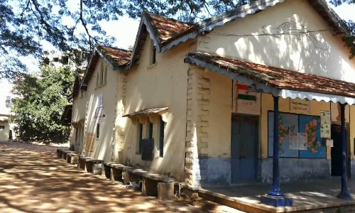 Karnataka High Court Seeks Experts Views On Revamping Public Schools In State Karnataka High Court Seeks Experts Views On Revamping Public Schools In State