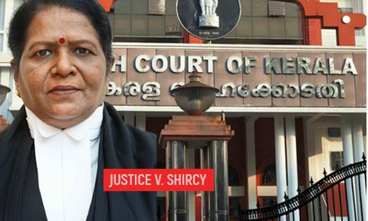 Fake Lawyer Case : Kerala High Court Advises Bar Associations To Verify With Bar Council Before Admitting New Members Fake Lawyer Case : Kerala High Court Advises Bar Associations To Verify With Bar Council Before Admitting New Members