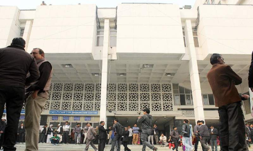 Delhi Court Defers Pronouncement Of Verdict After Stenographer Left Threatening Suicide Delhi Court Defers Pronouncement Of Verdict After Stenographer Left Threatening Suicide