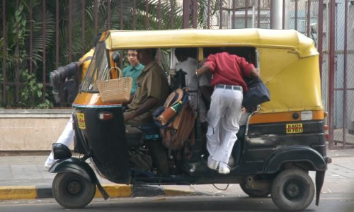 No Person Supposed To Share Seat Of Driver In 3-Wheeler Goods Carriage : Kerala High Court No Person Supposed To Share Seat Of Driver In 3-Wheeler Goods Carriage : Kerala High Court