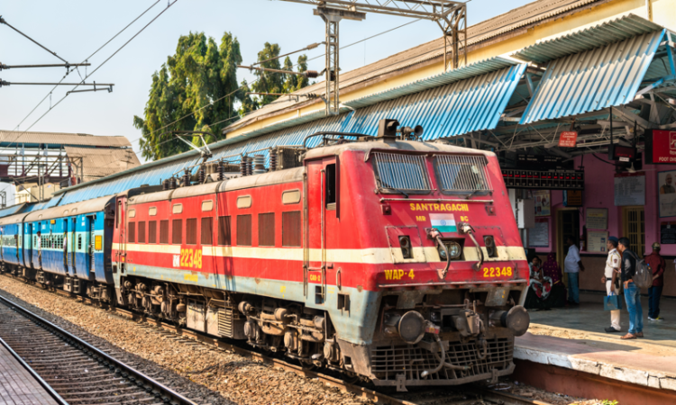 Rights Must Be Balanced With Public Interest: Delhi High Court Upholds Division Of Railway Posts Between Low Vision & Blind Aspirants Rights Must Be Balanced With Public Interest: Delhi High Court Upholds Division Of Railway Posts Between Low Vision & Blind Aspirants