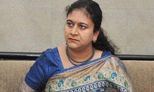 Supreme Court Stays Warrant Issued By Allahabad HC Against Noida CEO Ritu Maheshwari IAS Supreme Court Stays Warrant Issued By Allahabad HC Against Noida CEO Ritu Maheshwari IAS