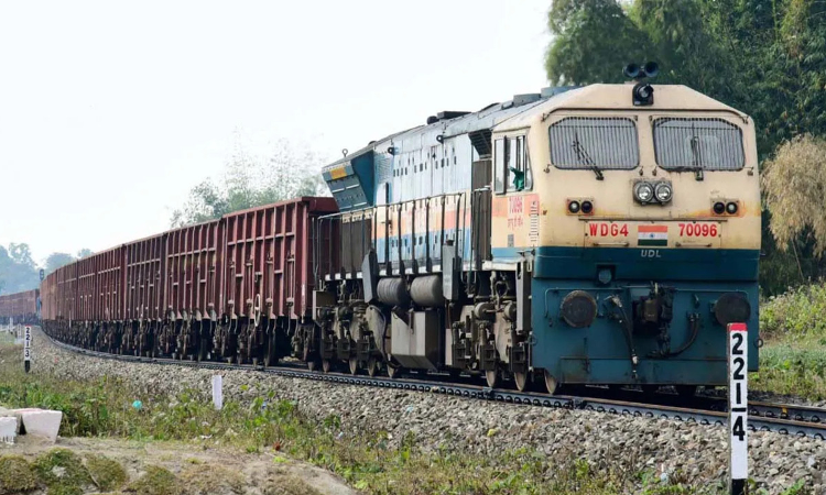 Railway Claims Tribunal Cannot Punish Any Person For Non-Payment Of Award Passed By It: Karnataka High Court Railway Claims Tribunal Cannot Punish Any Person For Non-Payment Of Award Passed By It: Karnataka High Court