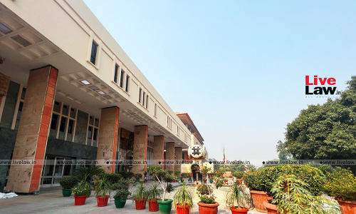 Delhi High Court Quashes SCN For Being Devoid Of Reasons, Restores GST Registration Delhi High Court Quashes SCN For Being Devoid Of Reasons, Restores GST Registration