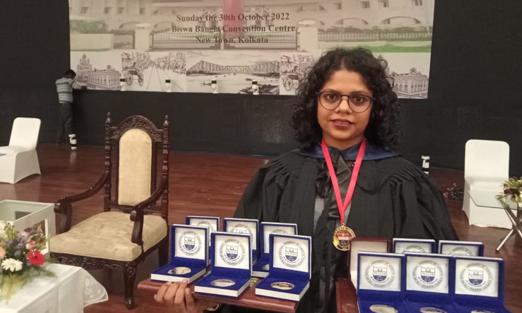 NUJS Kolkata Holds Its 14th Convocation With Grandeur; Oxford Alumna Priya Garg Bags 13 Gold Medals/Prizes NUJS Kolkata Holds Its 14th Convocation With Grandeur; Oxford Alumna Priya Garg Bags 13 Gold Medals/Prizes