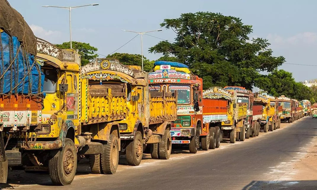 Rajasthan HC Issues Notice On PIL To Stop Plying Of Overloaded Trucks, Dumpers In Two Districts Rajasthan HC Issues Notice On PIL To Stop Plying Of Overloaded Trucks, Dumpers In Two Districts