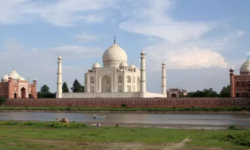 NGT Directs Uttar Pradesh Chief Secretary To Take Action Against Yamuna River Pollution In Agra NGT Directs Uttar Pradesh Chief Secretary To Take Action Against Yamuna River Pollution In Agra