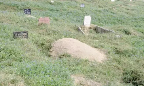 Is There Need To Continue Granting Community-Based Licenses For Cremation, Burial Grounds? Kerala High Court Asks State To Examine