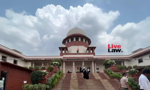 Fact That Co-Accused Has Not Surrendered Cannot Be A Ground To Deny Bail : Supreme Court Fact That Co-Accused Has Not Surrendered Cannot Be A Ground To Deny Bail : Supreme Court
