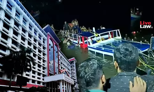 Cant Allow Boat Operators To Make Money At Cost Of Peoples Lives: Kerala High Court Issues Preliminary Directions To Avert Overloading Cant Allow Boat Operators To Make Money At Cost Of Peoples Lives: Kerala High Court Issues Preliminary Directions To Avert Overloading