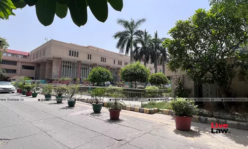 Delhi High Court Limits Adjustment Of Tax Refunds Against Disputed Demands At 20% Delhi High Court Limits Adjustment Of Tax Refunds Against Disputed Demands At 20%