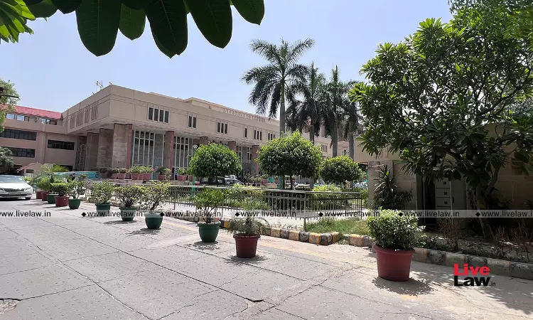 Person Exonerated In Disciplinary Proceedings Cant Be Subjected To Double Jeopardy By Continuing Criminal Action For Same Offence: Delhi HC Person Exonerated In Disciplinary Proceedings Cant Be Subjected To Double Jeopardy By Continuing Criminal Action For Same Offence: Delhi HC