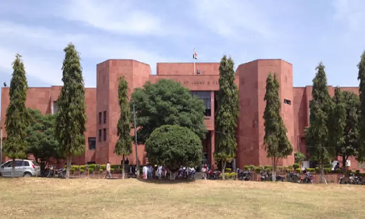 Jammu Lawyers Oppose Proposal To Shift Jammu & Kashmir High Court To Raika Jammu Lawyers Oppose Proposal To Shift Jammu & Kashmir High Court To Raika