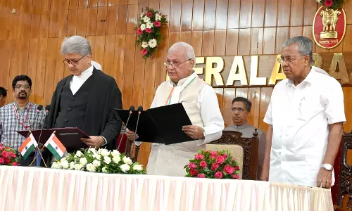 Justice Ashish Jitendra Desai Takes Oath As Chief Justice Of Kerala High Court Justice Ashish Jitendra Desai Takes Oath As Chief Justice Of Kerala High Court