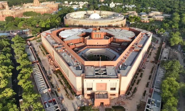 From Critique To Construct: The Role Of A Shadow Cabinet In Indias Future From Critique To Construct: The Role Of A Shadow Cabinet In Indias Future
