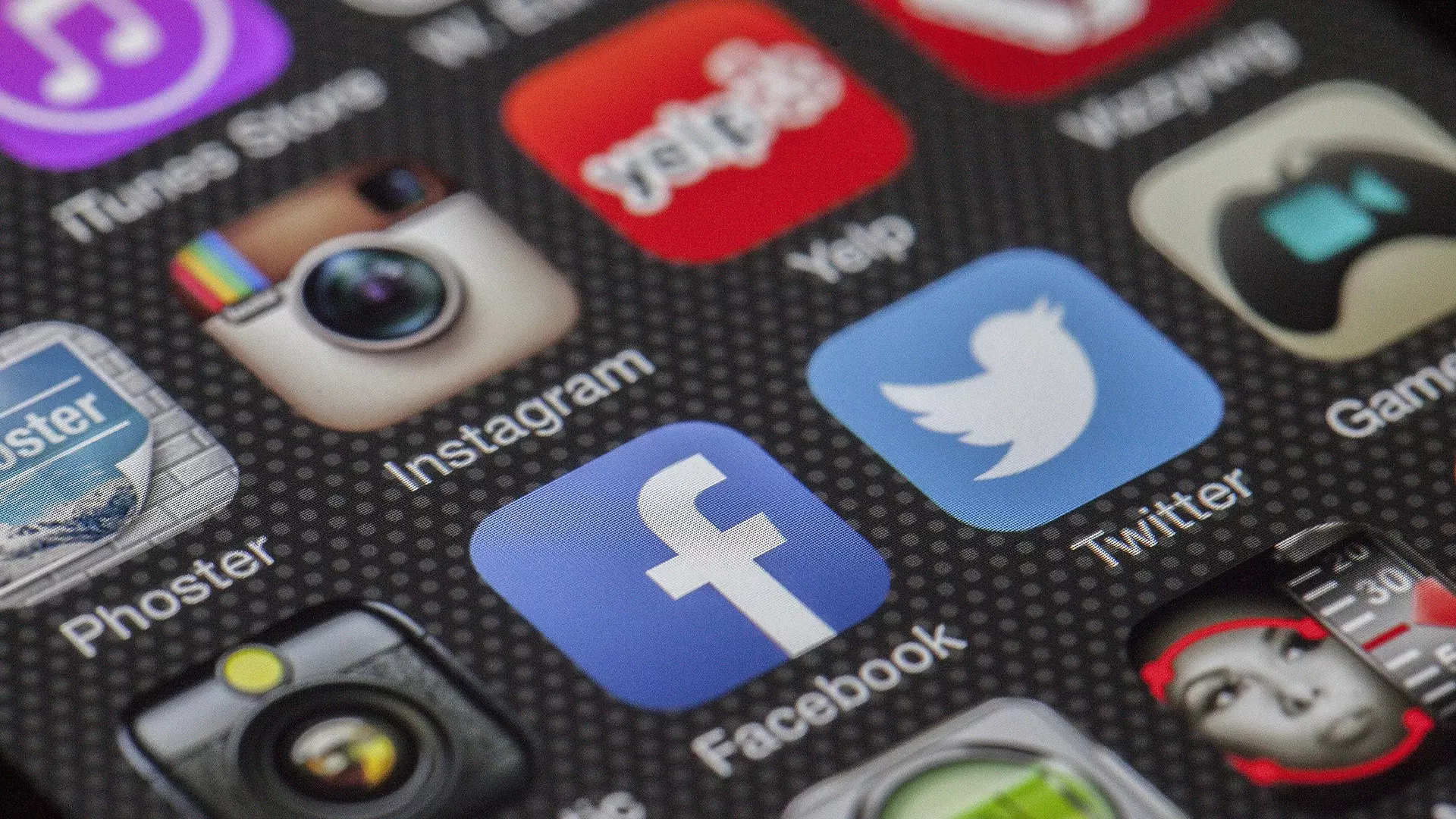 Canada Introduces Bill To Force Social Media Companies To Remove Harmful Post Within 24 Hours Canada Introduces Bill To Force Social Media Companies To Remove Harmful Post Within 24 Hours