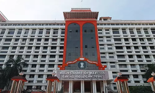 Kerala Toddy Workers Welfare Fund, Employee Of Licensee, Not An Employer: Kerala High Court Kerala Toddy Workers Welfare Fund, Employee Of Licensee, Not An Employer: Kerala High Court
