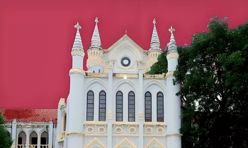 MP Excise Act | Can Vehicle Be Confiscated By Collector U/S 47(A) During Pendency Of Criminal Trial: MP High Court Refers Issue To Larger Bench