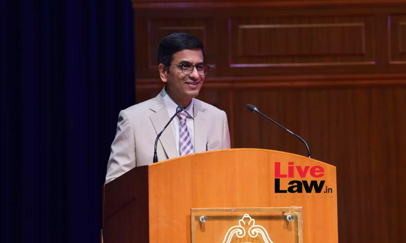 Old Boys Club : CJI DY Chandrachud Calls For More Women Representation In Bar Associations Old Boys Club : CJI DY Chandrachud Calls For More Women Representation In Bar Associations