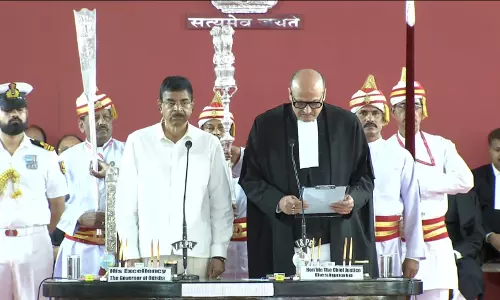 Justice Harish Tandon Takes Oath As 35th Chief Justice Of Orissa High Court Justice Harish Tandon Takes Oath As 35th Chief Justice Of Orissa High Court
