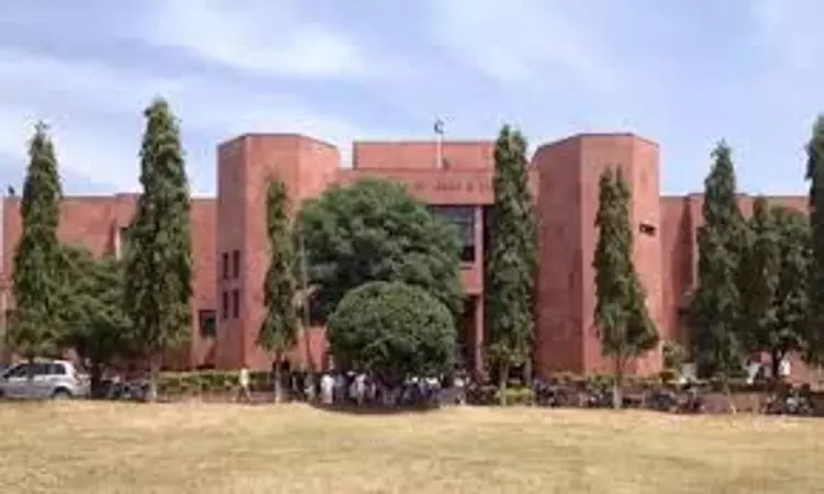 When Both Parties Are Equally At Fault, Law Will Leave Them Alone: J&K High Court Dismisses Appeal In Land Compensation Case When Both Parties Are Equally At Fault, Law Will Leave Them Alone: J&K High Court Dismisses Appeal In Land Compensation Case