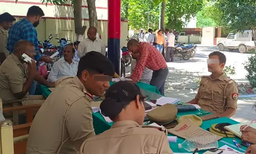 Police Officials Must Appear In Prescribed Uniform Before Courts: Allahabad HC Pulls Up Cop For Casual Attire