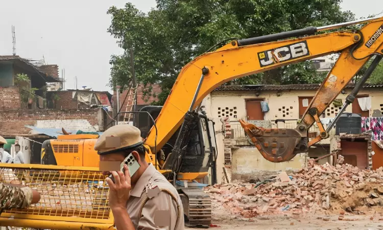 Officials Take Pride In Flouting Judicial Orders: Allahabad HC Mulls Ordering Collector, SDM To Reconstruct Demolished Structure Officials Take Pride In Flouting Judicial Orders: Allahabad HC Mulls Ordering Collector, SDM To Reconstruct Demolished Structure