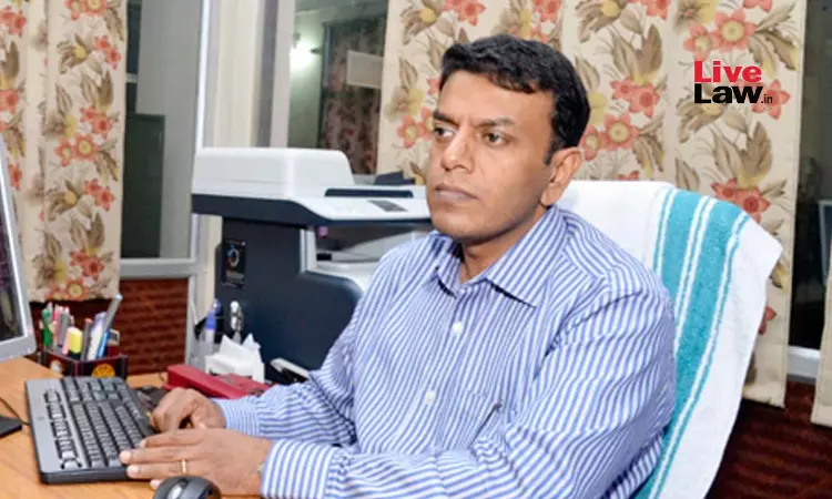 Ex-CM VS Achuthanandans Son Unqualified For IHRD Directorship, Was Appointed Due To Political Clout: KTU Dean To Kerala High Court