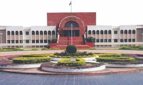 Suppression Of Material Facts Ground To Refuse Temporary Injunction: Bombay High Court Suppression Of Material Facts Ground To Refuse Temporary Injunction: Bombay High Court