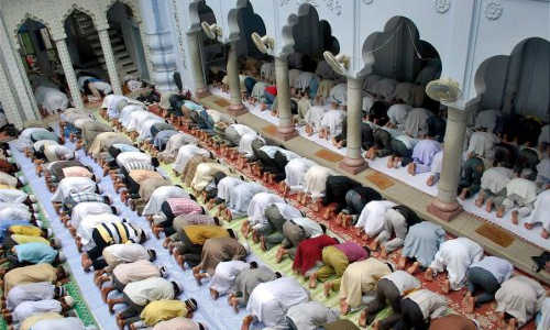 Mosques Permitted To Use Loudspeakers Under Which Law?: Karnataka High Court Asks State Mosques Permitted To Use Loudspeakers Under Which Law?: Karnataka High Court Asks State
